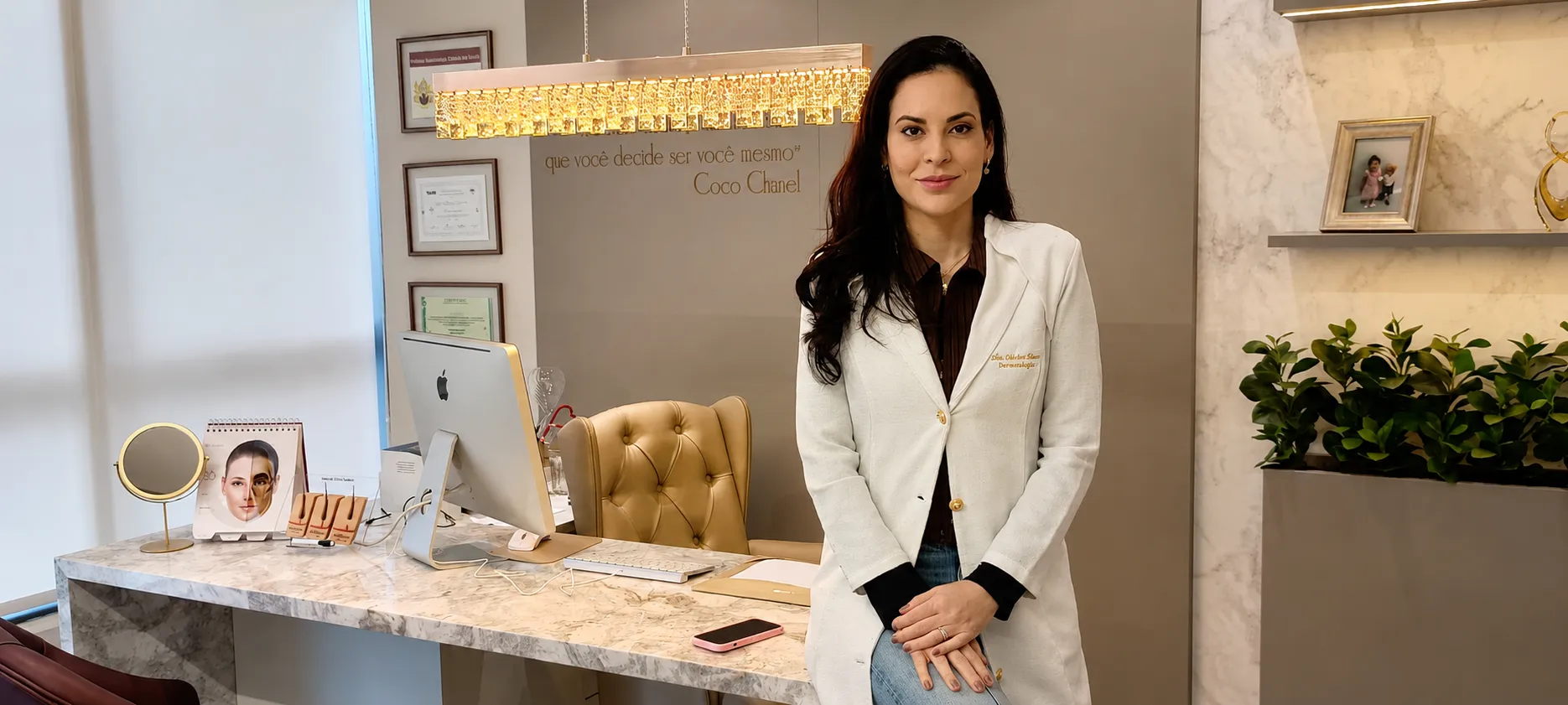 Colágeno em cápsulas, pó e gummies: moda ou necessidade? Dermatologista alerta para excesso de marketing e falta de evidências robustas